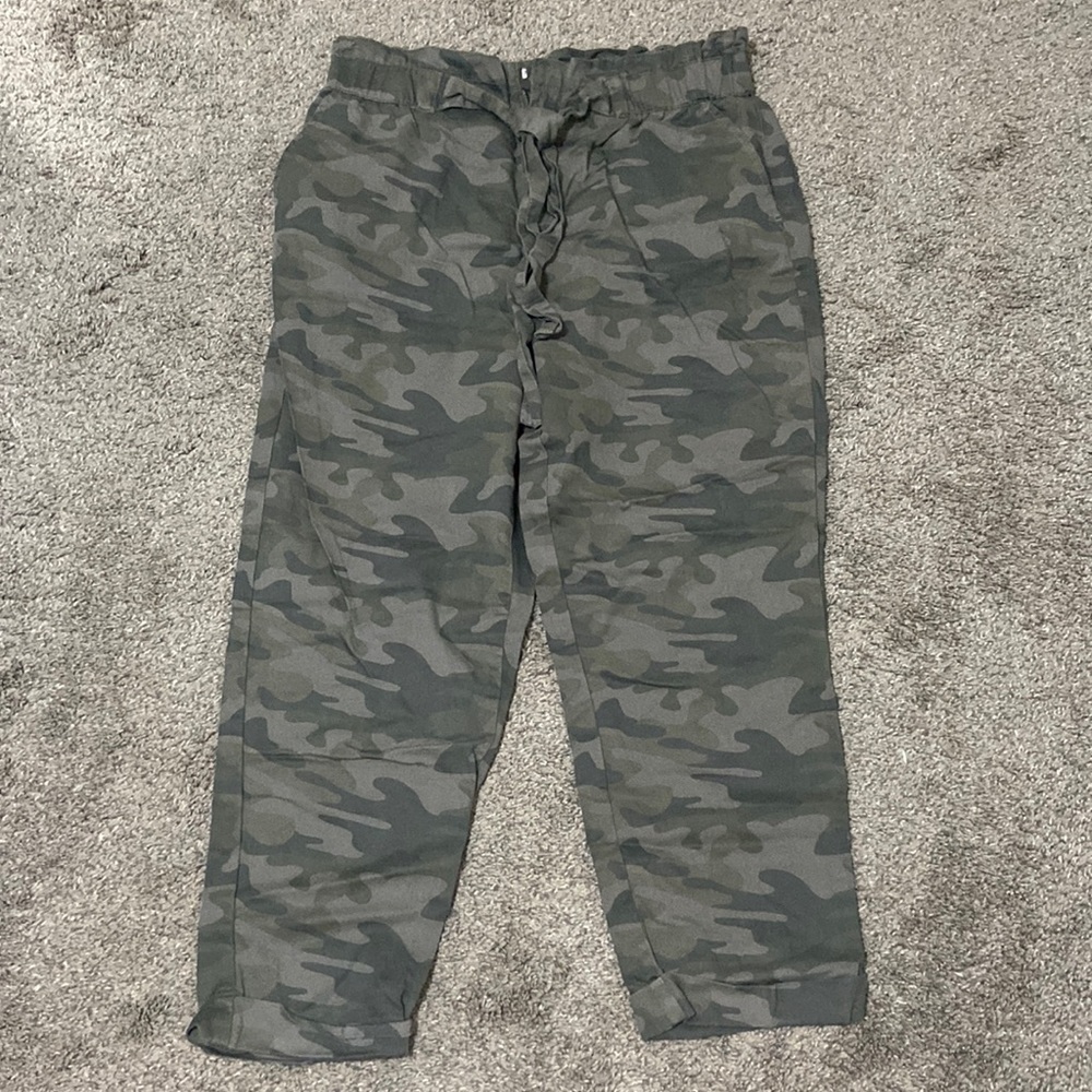 NWOT Stitch Star camp pants